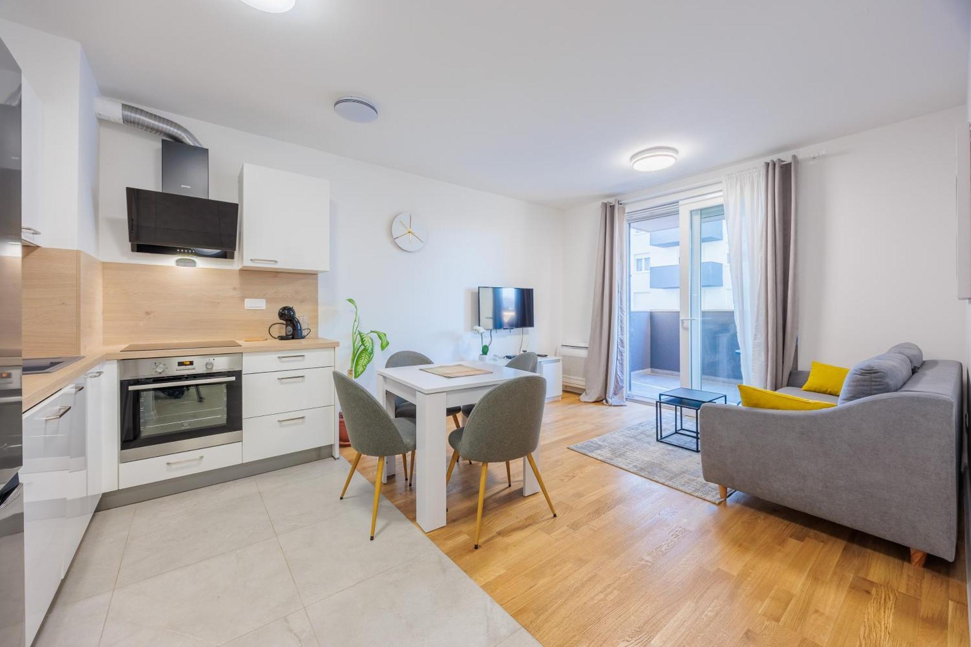 Luka Apartament *